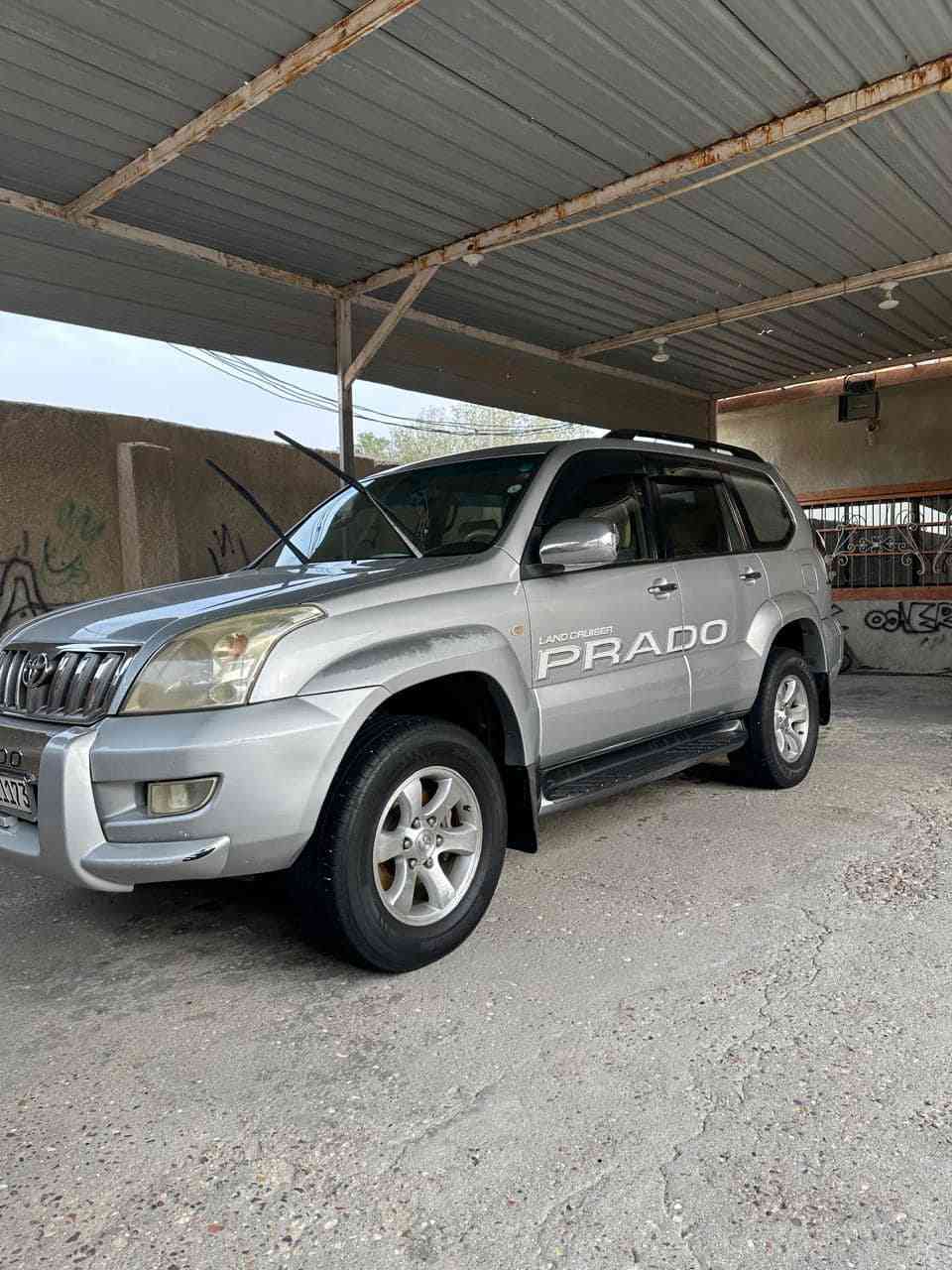 يالله السلام عليكم للبيع تيوتا برادو موديل 2007 رقم أربيل

فول موصفات فوريل تبريد 3 قطع فتحة شاشه كامره 7 راكب 

مكينه 4 سلندر كير تماتيك تخم تايرات حداده 100 100‎ %‎

كهربائيات كلها شغله ما نقصها شي جاهزه سياره من كلشي 

بيها مكانين بارد جدا بسيط و الباب لايمن الخلفي مبدل 

سياره مكفوله من صبغ والباقي كله ع بلاد 

السعر 140 ورقه وبيها مجال 

العنوان البصره الزبير 

رقم الهاتف ***********
