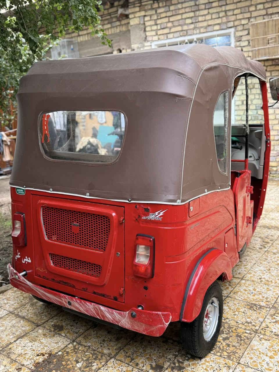 سلام عليكم تكتك22  مامرقم جديده كشره ومكينه نضاف باقي لتفاصيل خاص او تصل***********
