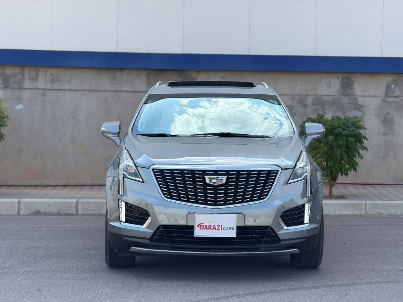 كاديلاك -400-xt5 
موديل 2023 
ماشية 46 الف مايل 
مواصفات فول واحد على واحد
محرك 6 سلندر
داتاشو 
بانوراما 
كاميرة 360 
ردارات 360
اوتو بارك 
مراية داخلي كاميرة
كشن خزن 
كشن تبريد تدفئة
حساسات امامي خلفي 
تشغيل عن بعد 
صندوق شفت 
داخل كريمي 
ملاحظة سيارة 
نص بوند بدون دواخل 
جملغ امامي باب سائق صبغ 
سعر 235 بيها مجال للطيبين 
واتساب *********** دهوك, العراق
