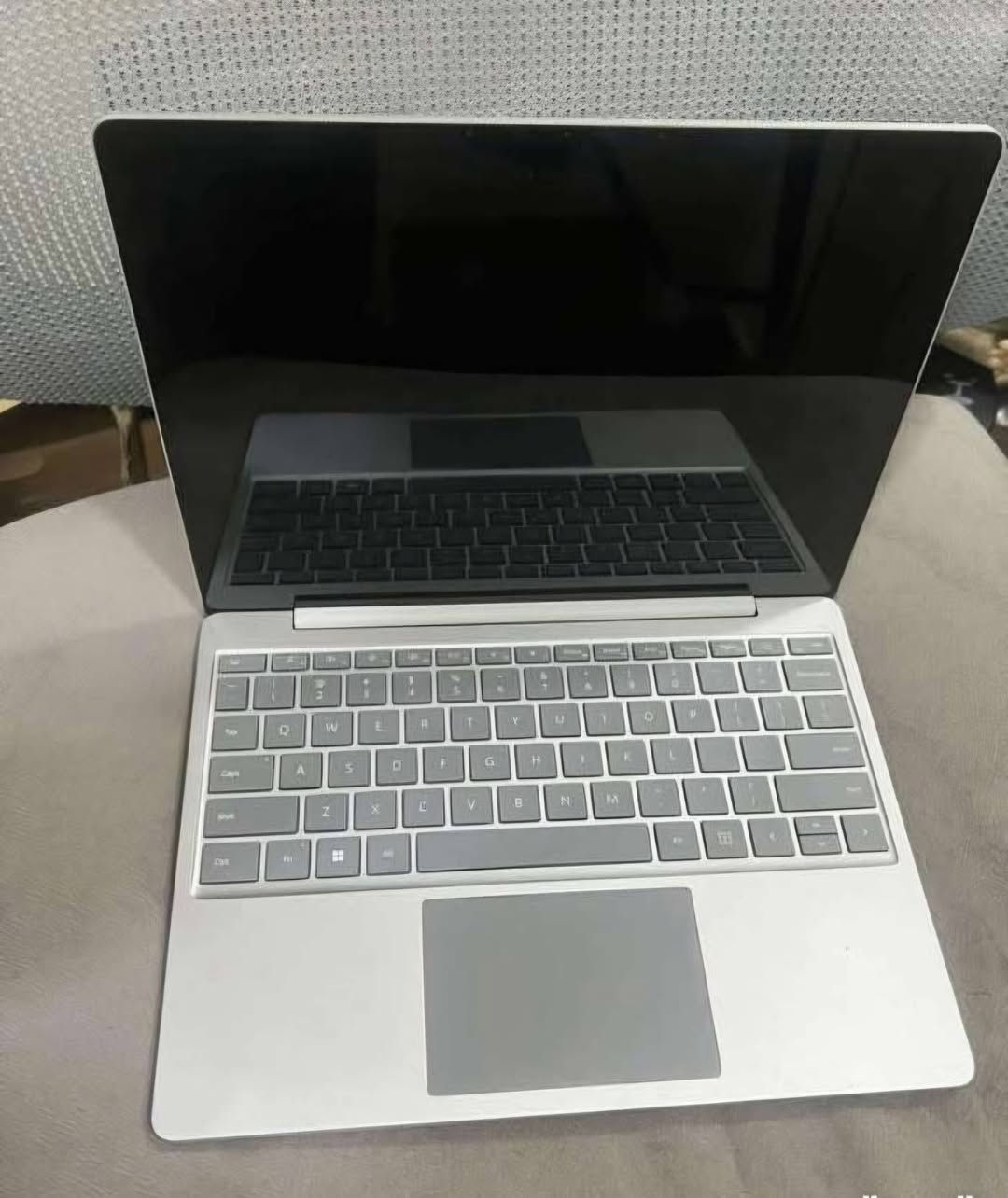 Microsoft Surface Laptop Go 2 
 Intel Core i5‑1135G7 
 الرام: 16GB التخزين: 256 GB
الشاشةتدعم اللمس حجم  12.4 
النظام: Windows 11
 السعر 450 الف 
بغداد الحارثية 
***********
