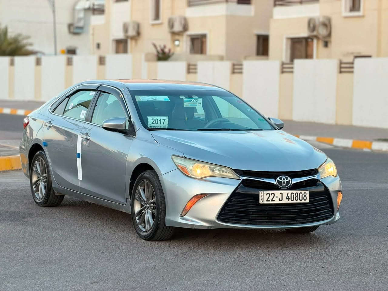 السلام عليكم
للبيع بسعر مناسب 
كامري 2017
رقم اربيل جديد
سنويه جديد 
شرط التحويل والغرامات 
لون سلفر 
بيها 3 قطع 
كشن كهرباء 
كشنات جلد 
شاشه كبيرع 
ويل كروم 
كامره دواره 
تخم تاير جديد
صدر جديد 
تبريد ثلج 
بدون جلح 
بدون حالوب 
وباقي المواصفات معروفه 
العنوان صلاح الدين تكريت 
السعر 127 
***********
***********
