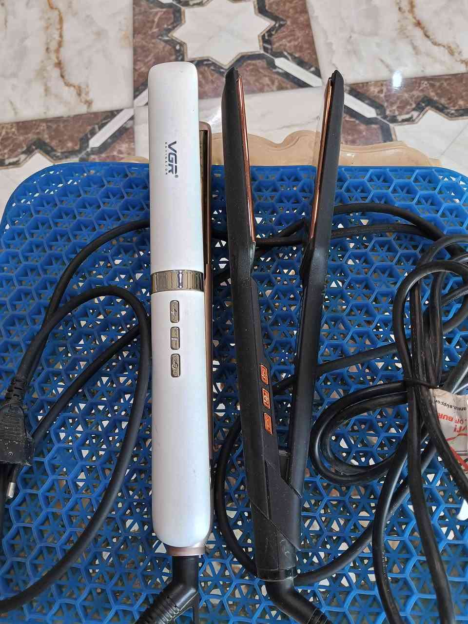 متاح لل بيع مكينة حلاقة كويه تضيف بشر اتصال عل رقم ***********
