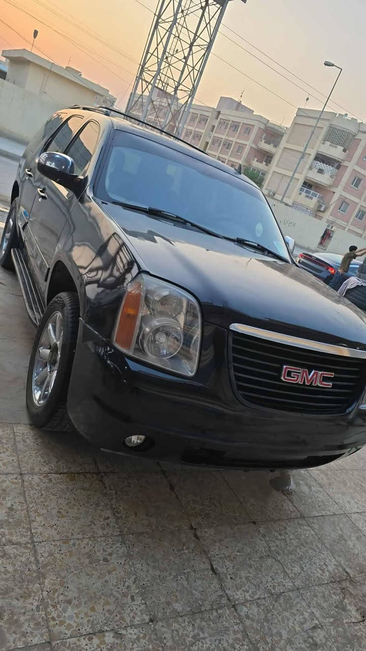 السلام عليكم سياره جمسي ابتر لبيع
ادوات ادوات ادوات 
السياره حلوه ونضيفه وخير من الله كير محرك 
مكفوله كفاله عامه من العشائر والكص 
الكهربائيات كلها شغاله تبريد ثلج لايت 
زنون بس الدشبول مو نضيف 
موديل 2010
السعر 65وبيها مجال قليل حك جيه 
المكان ناصريه مركز مدينه الصدر 
الرقم ***********
