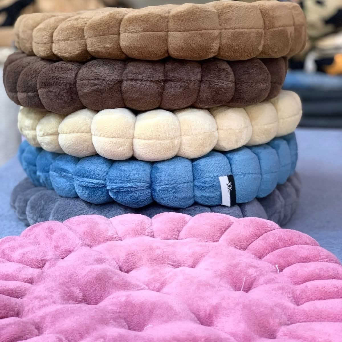 #فيروزه للمفروشات 

مقعد بسكويت ديباج وجه قديفة  
قياس  ٤٣ في٤٣ 

توجد خدمه توصيل كافة المحافظات 

 🚕🚕🚗🚗🚚
للحجز والاستفسار يرجى مراسلة الصفحة📩

 ☎️☎️ او الاتصال على الرقم ***********
