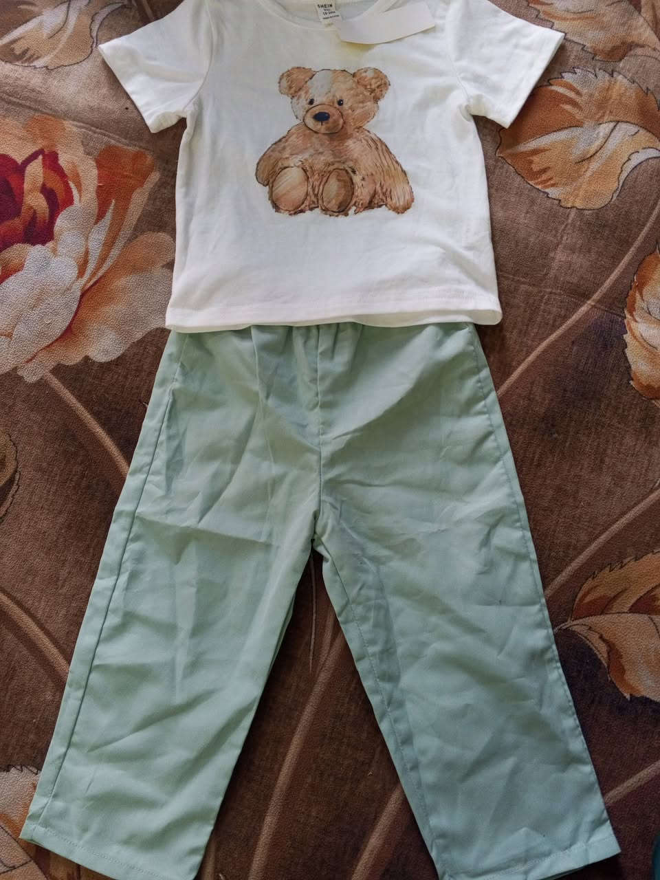 السلام عليكم يوجد ملابس اطفال من شيئن بديات
البديات سعر 2500 ويه توصيل 4500
سعر السيت الكامل 7 ويه توصيل 9 
داخل القضاء


**إذا كنت صاحب هذا الإعلان وتريد حذفه لأي سبب، رجاءا أرسل رسالة إلى الدعم الفني**