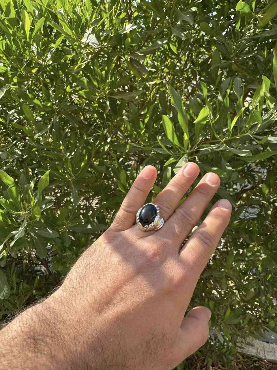 السلام عليكم
خاتم تحفه شفه يماني متوج بصياغه المبدع حمادة Vip صياغه ثقيله عيار الفضه 999 
ملاحضه (بيع فقط) للاستفسار اتصال او واتساب***********
