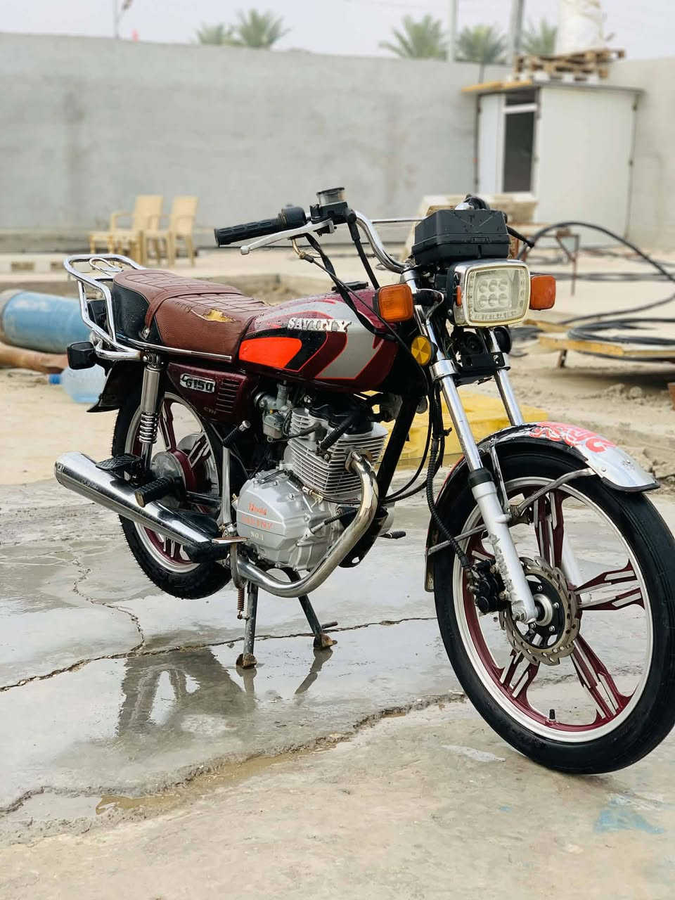 الاسلام عليكم دراجة سافان موديل 2021   كفالة عامة   شرط نضافة فول  اوراق كاملة. دراجة برغي ماملعوب بيها  السعر 540. مجال كلش بصيط. مكاني صويرة. ***********
