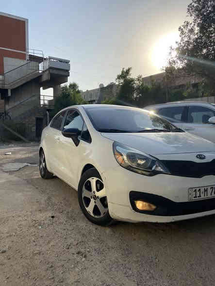 السلام عليكم 
للبيع كيا ريو ٢٠١٦ رقم بغداد باسمي تحويل ثاني يوم كير مكينه تبريد تتفئة صدر تخم تاير باتري كله جديد امريكي بيها صبغ صفحه بدون دواخل بيها بارد بل بنيد ٩٠ وبيها مجال مكاني الدورة ***********
