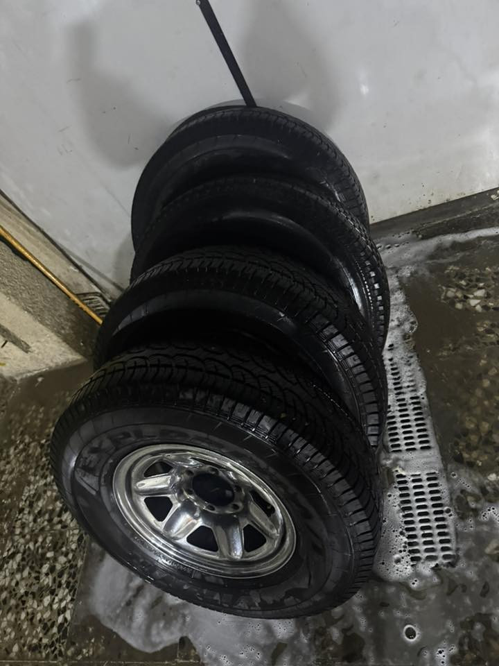 تخم 
تاير ويل كروم
لانكروز بلادي 
6 برغي
زعفرانيه
***********
