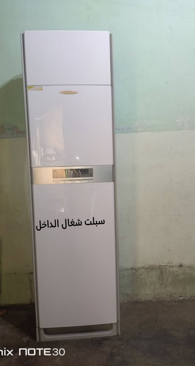 للبيع الثلاجه شرط (١٥٠)ألف
المبردات واحد ونص الحجم عداد ٢ السعر(١٢٥)
السبلات الداخل شغال نضافه فوا الحجم ٣ طن السعر (٥٠٠)ألف
الاتصال 
عل ***********
