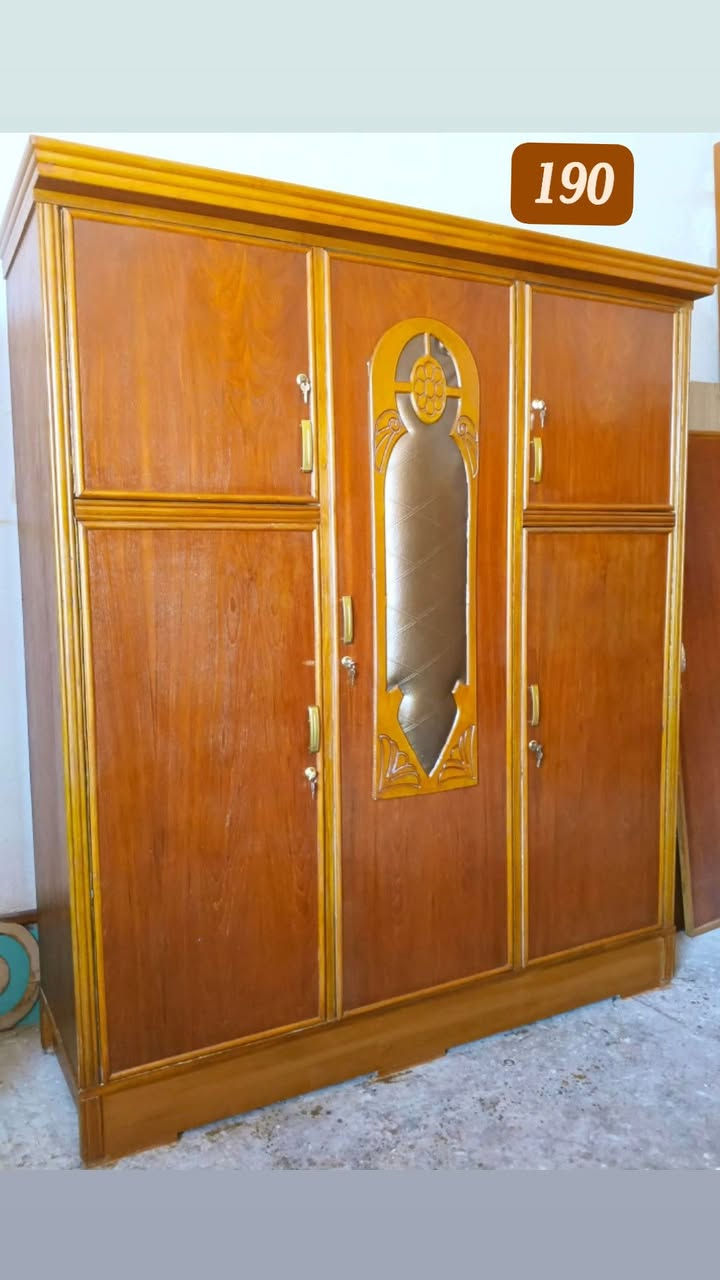 للبيع 
اسعار كناتير 
بوفيه 125
ميز تواليت 70
عنوان بغداد الشعله


**إذا كنت صاحب هذا الإعلان وتريد حذفه لأي سبب، رجاءا أرسل رسالة إلى الدعم الفني**