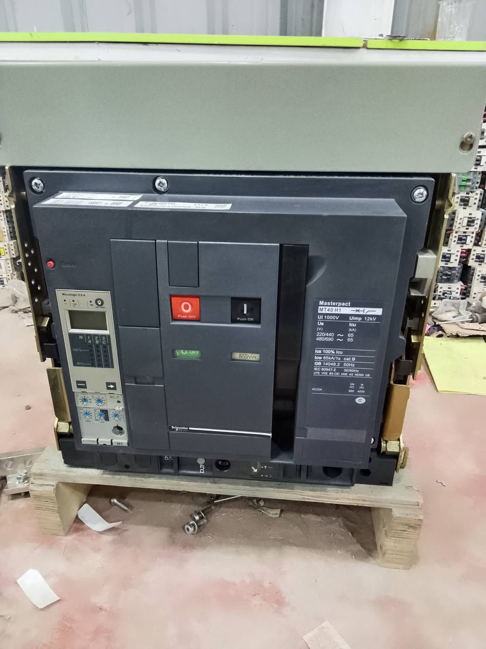 للاستفسار واتساب ::- ***********

السلام عليكم ورحمه الله وبركاته 🌹❤️ 
كل ما هوه جديد من شركه شنايدر متوفر لدينا وبأنسب الاسعار 
خصومات تصل الى 30٪ 🤠 ومع كل طلب هدية 🎁🧳
الطلب يجي مع كارت ضمان 5 اشهر 💯🎉

توصيل لجميع المحافظات 🚚🚛 
(متوفر جديد وكاله شنايدر مع شهادة منشأ) 🇫🇷
 ( متوفر باله داخل كارتون بسعر المستعمل ) 🇫🇷
اكثر من هيج ماكو 😬😁🫶👷
للطلب والاستفسار واتساب -- *********** 📱🖥️📞
