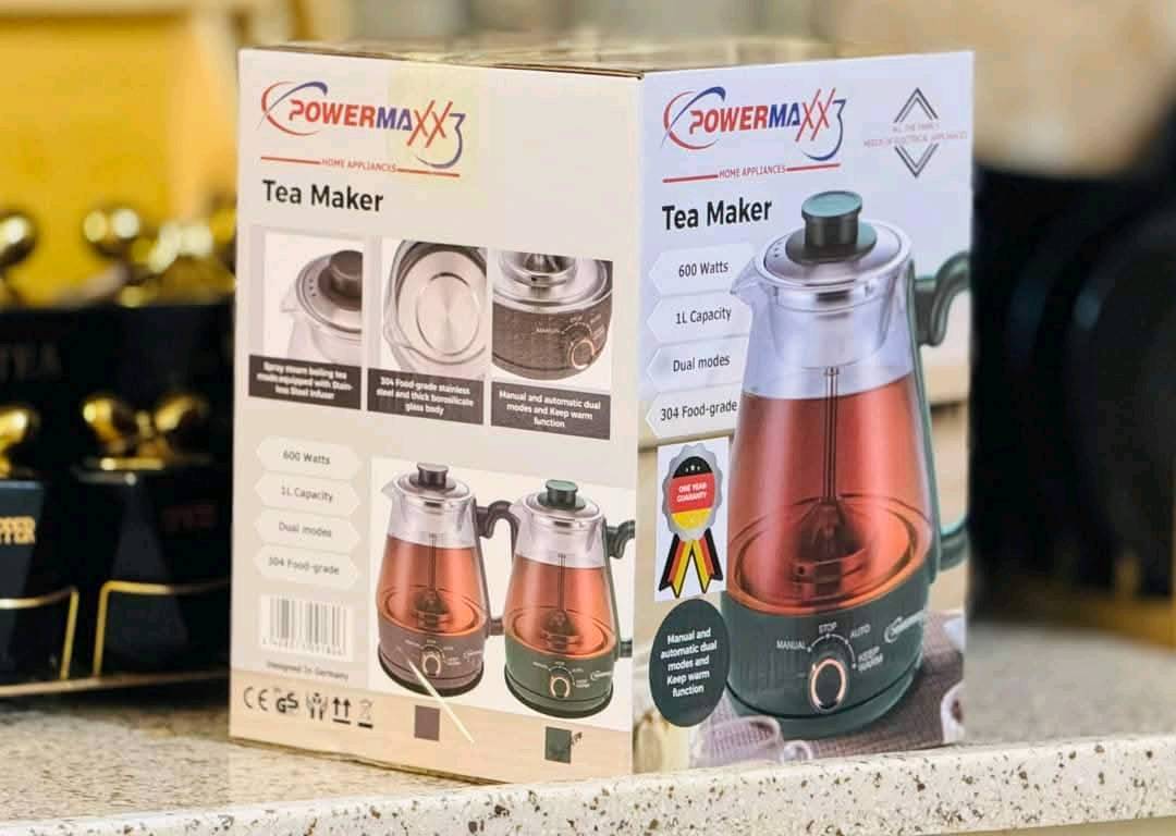 ماكينة شاي PowerMaxX3 مع سعة 1 لتر، تعمل بقدرة 600 واط، مزودة بوضعيتين للتحضير اليدوي والآلي. مصنوعة من زجاج سميك وفولاذ مقاوم للصدأ بدرجة مخصصة للطعام. مزودة بخاصية الحفاظ على السخونة، مثالية لتحضير الشاي بنكهات مختلفة. تأتي بلونين: البني والأخضر، مع مقبض بلاستيك مقاوم للحرارة.