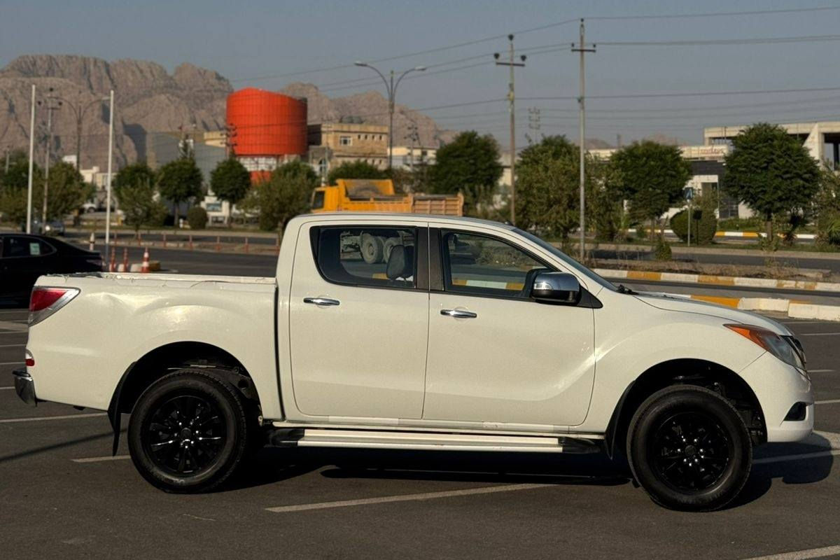 مازدا پیکاب 2014  دەبڵ ئەکسل 
فول مواسەفات دەبڵ کارەبایی و تراکشن
ڕیتایدەر و ڤۆلیوم و تەحدید سورحە
ئاوێنە شەفت و کارەبایی لایت ئۆتۆ  
فڵچە ئۆتۆ کوشن جڵد مەکینە ٢:٥ بەنزین
سەنەوی تا کۆتای ٢٠٢٧ تازەیە  
زۆر خاوێن و لۆک ماوە 
یەک بست ساردی بە چەمەلاغی سەیاقەوەیە 
 مەسرەفی تێدا نییە   

سـعـر : لە کۆمێنت داوابکە ڕاستەوخۆ بۆت دێت 📥 

گێر و مەکیەنەی بەشەرت 
هیچ کێشەیەکی تێدا نییە 

ژمارەی خاوەنەکەی 
***********
