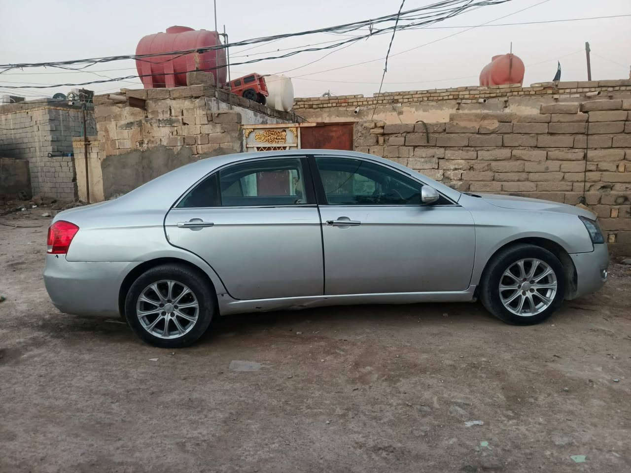 سياره جي دي ام جراند موديل 13 جير ومحرك شرط ترايك وين ما يعجبك كهربائيات كلها تمام التبريد نقص بس غاز مكاني ناصريه مركز السعر 45 ورقه وبيها مجال شويه حديديه نص عمر رقمه نجف وكله عامه بسمي ***********

