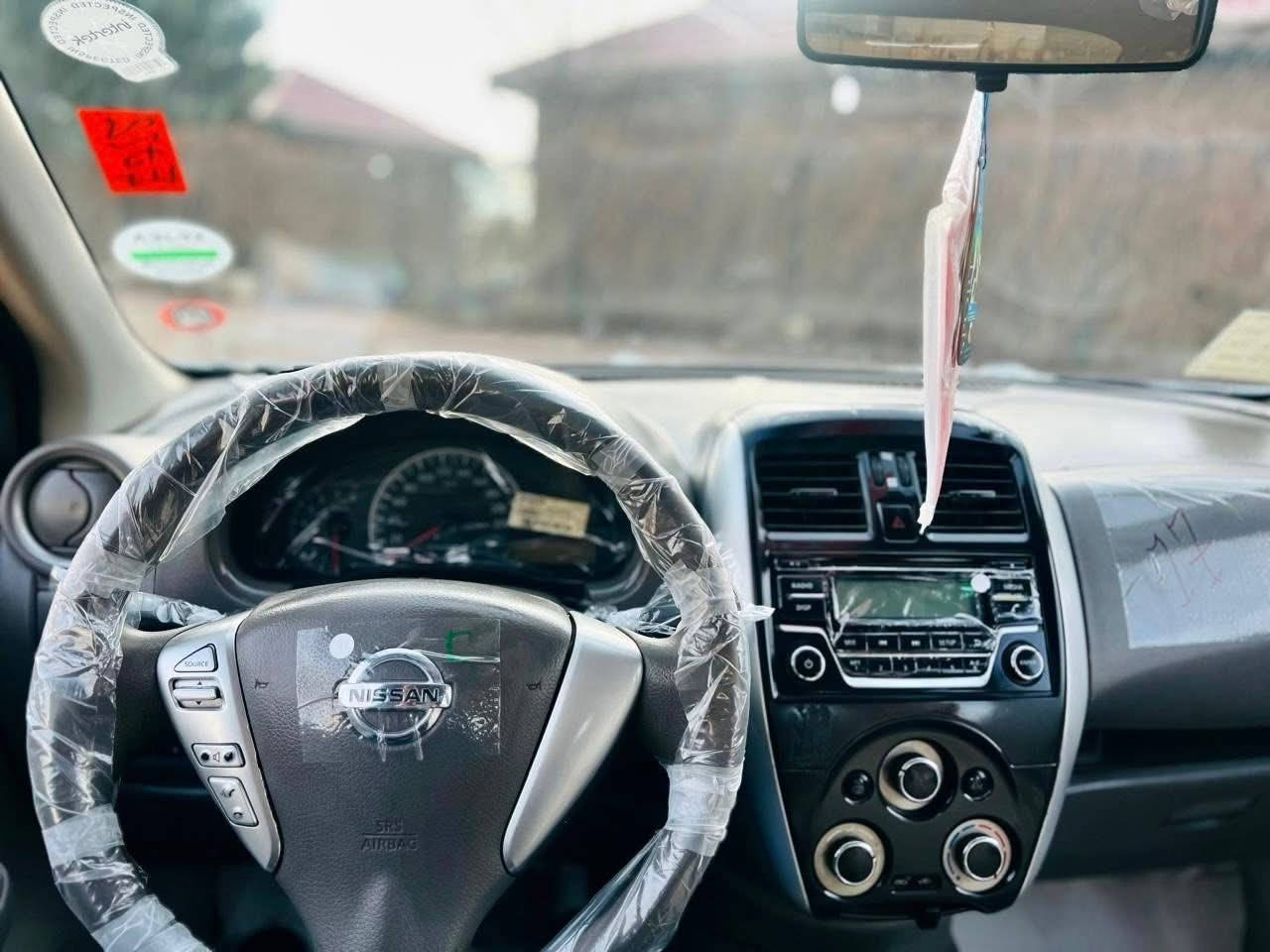 مقدمة 50😱بلشهر 3
نيسان صني 2017 
سيارة جديد حيل حيل
نظافة فول طخم كير 
مكينه كلو شرط 
رقم هزة جديد
تحكمات ستيرن 
تبريد تدفية
ضرر قطعه فقط
بدون دواخل 
وبيها شويه حالوب
سيارة كاعدة  وحيل حلوة
***********
