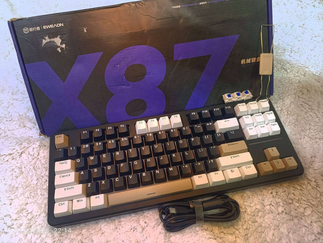 متوفر 🌹ميني بيسي
كيبورد اصلي فاخر
ماوس كلاسيكي شكل مربع  
اسعار مناسبه 
للحجز والاستفسار مراسله واتساب رقم 7703436699
