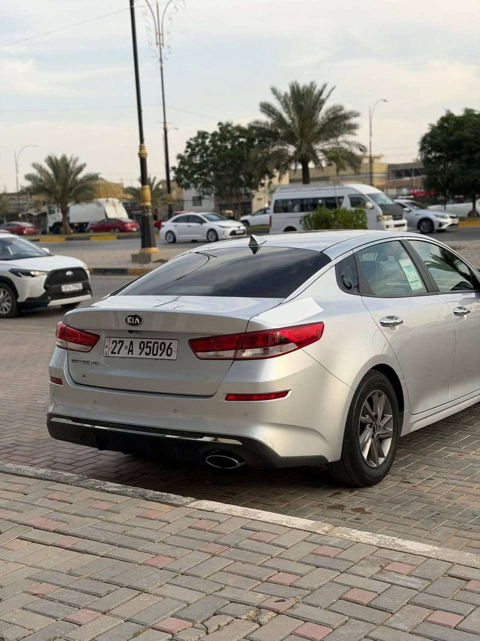 السلام عليكم للبيع او مراوس كيا اوبتيما 2020 وارد امريكي حادثها جاملغ وباب الاماميات جهة العبري رقم ذي قار الدولي بسمي سنويه لل2030 تحويل مباشر محرك 2400 GDI محرك كير حداديه تخم تاير تبريد كهربائيات خير من الله سياره جاهزه وخير من الله وترايك وين متريد السعر 129 وبيها مجال مكاني ناصريه مركز 
رقمي ***********
الواتساب ***********
