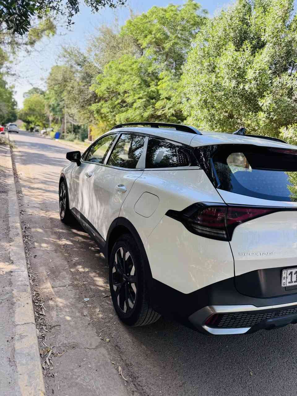 سبورتج 2022 تجميع الصين
الحجم لارج اكبر من السبورتج العادية
رقم بغداد
محرك 2000 سمارت تيربو بانزين
بانوراما
بصمة
شفتات ستيرن
قطعتين تبريد
لدات
ليت سرعة
قيادة ذاتية
اوامر صوتية
4 دسك
حساسات أمامية خلفية
كاميرا خلفية
وضعيات قيادة
كرسي السايق كهرباء
سايد بريك دكمة
كير ماوس
نظام مانع انزلاق
دواخل جلد مخمل اسود
شحن وايرلس
وهواي مواصفات ثانية معروفة
بيها بارد بسيط موضح بالصور مكانه قبق الجنطه  وبيها سونار والباقي مكفول
ماشية 10 آلاف السياره ع وضع الشركه 
ملاحظه (استخدام  شخصي وكلش قليل ) 
سعرها 200 وبيها مجال
ويرهم مراوس بكورلا هايبرد 
***********
