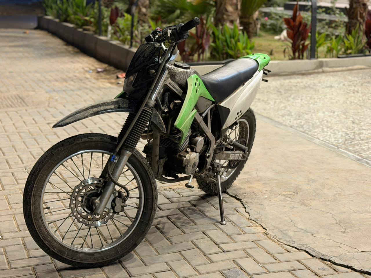 مستعجل عل بيع قفاز كاوسكي 250cc نوزل درجه كفاله عامه اوراق بس منفيس او مكاتبه السعر بواحد او بيه مجال حك الجيه العنوان بغداد للاستفسار اكثر ***********
