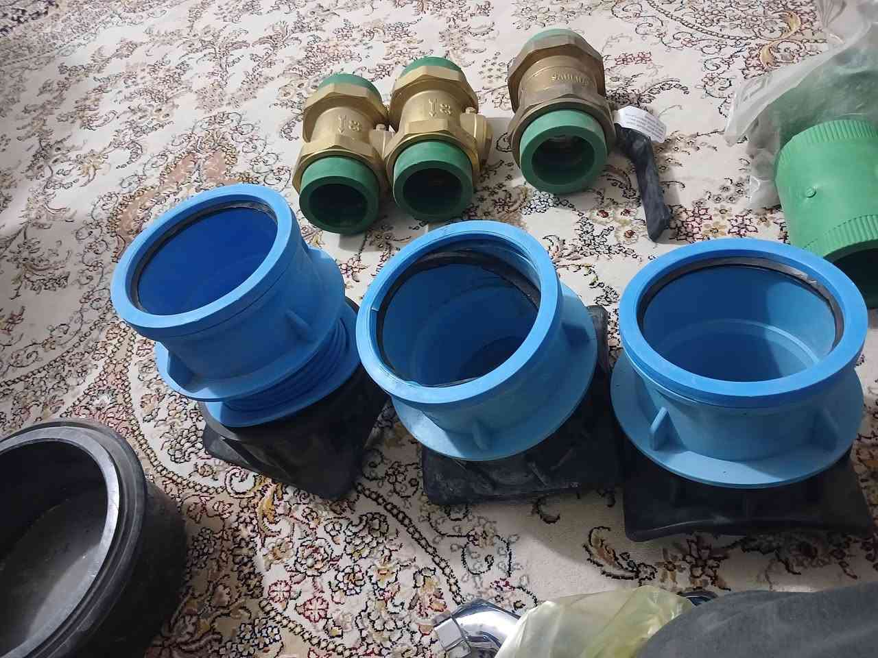 سلام عليكم... أغراض  صحيات للبيع 
خلاط دوش عدد ٥ 
فلاش تانك عدد ٤
بوابات ٦٣ عدد ٣
توصاله ٦٣ عدد ٨
سرج عدد ٣
ملاحظة/ البيع شلع


**إذا كنت صاحب هذا الإعلان وتريد حذفه لأي سبب، رجاءا أرسل رسالة إلى الدعم الفني**