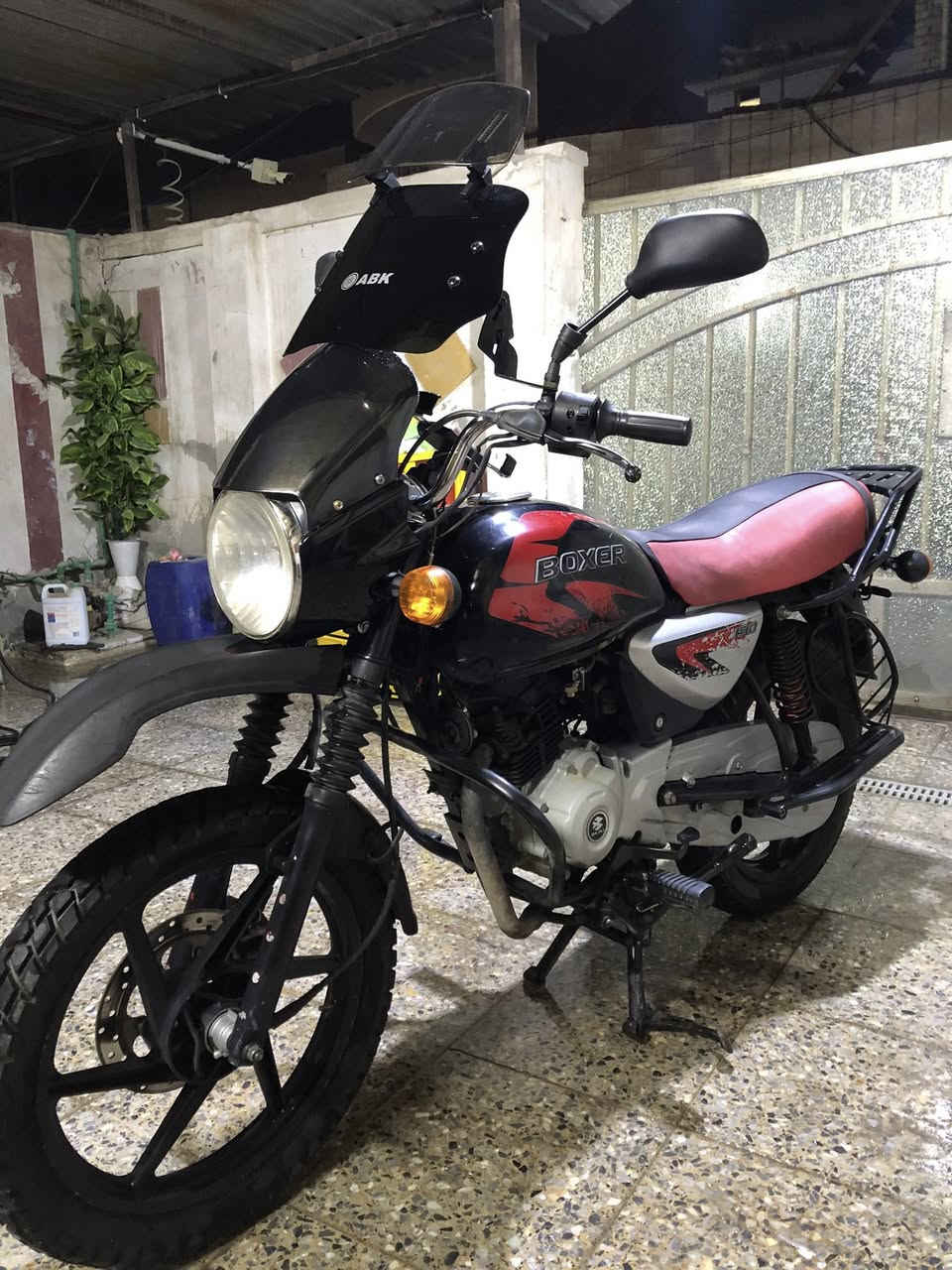 سلام عليكم للبيع بوكسر 2019
دراجه عله وضع الشركة ما ملعوب بيها نهائيا 
مكينة كفالة عامة برغي ما مفتوح كهربائيات عله وضع شركة 
ما ملعوب بيها 
ما بيها اي نقص الدراجة كاملة للاخير نضافة شوفه عينك جديده 

ما بيها اوراق اكفالكيها من سرقة ومن كلشي الدراجه عله ايدي اخذتها من شركة وضامها 

السعر 850  مكانها بغداد الامين الثانية ***********
