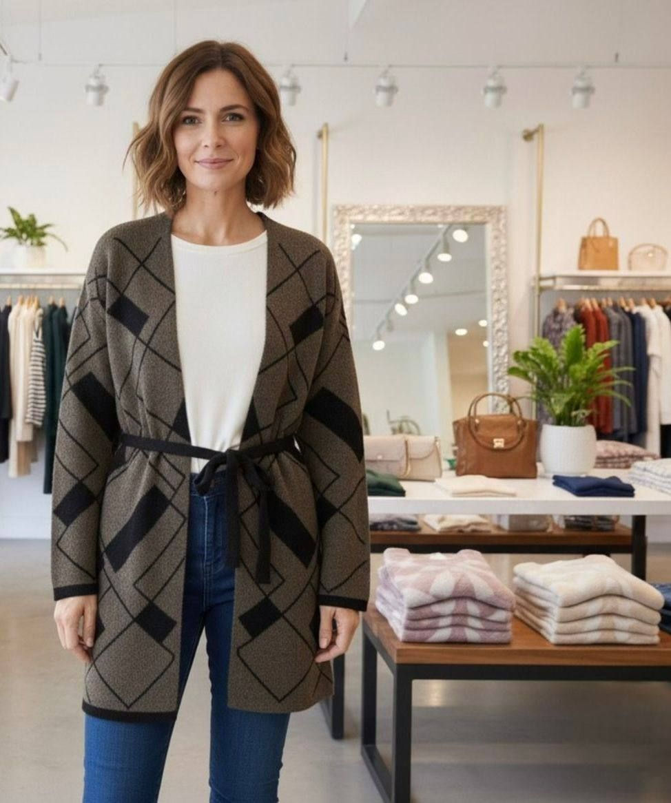 جاكيت خامة صوف تريكو القياس فري سايز يبلس لحد وزن ٩٠ ك
السعر ٦الاف فقط
متوفر توصيل جميع محافظات العراق
للحجز والاستفسار بالخاص وبلواتساب ***********
