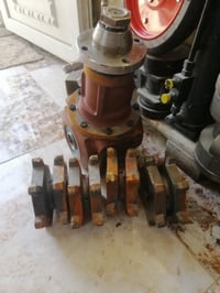 يتوفر لدينا قطع غيار جميع عرباين دمن گيربوس دشلي اصلي للبيع للإستفسار ...