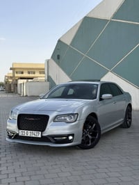 للبيع كرايسلر 300s  موديل 2023 اصل  محرك 3600 V6 فول مواصفات 1/1 اعلى ...