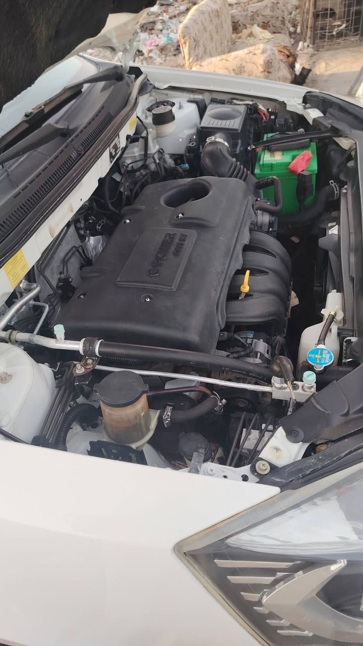 سلام عليكم جيلي 2012مشروع وطني كوبون بانزين بيه السياره خير من الله حلوه بيه اشويه صبغ بل جاملق الخلفي احله من الصور السعر 60 وبيه مجال
*********** مكان السياره كركوك
