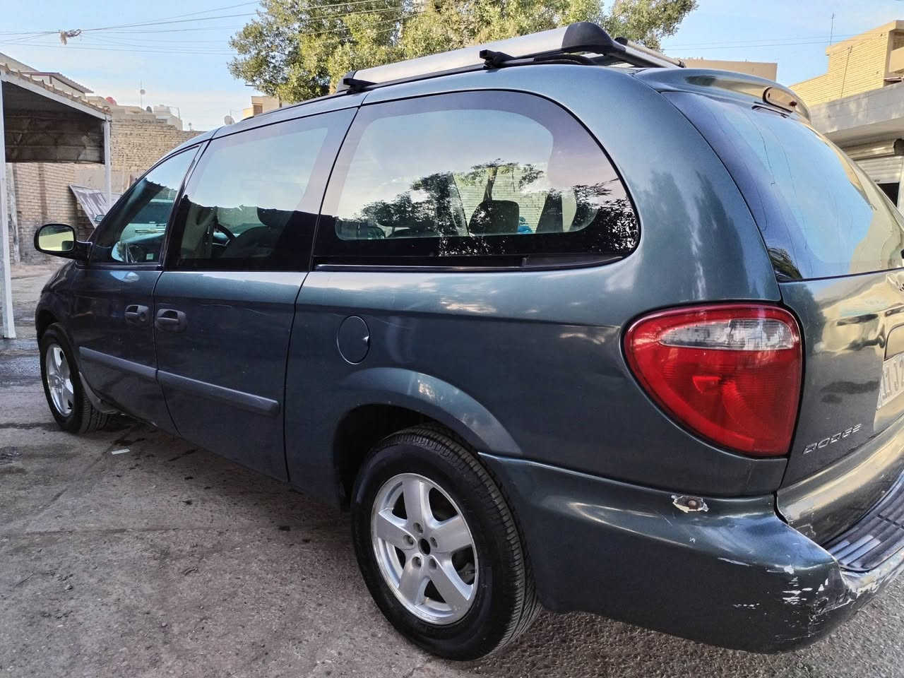 دوج كرفان موديل 2007 تبريد 3 قطع شغال محرك 3300 ( المرغوب ) سنويه جديده لغايه 2029 كلشي بيها شغال وجاهز واترايك وين متريد السعر 72 مكانها بغداد ساحه بيروت للاتصال ***********
