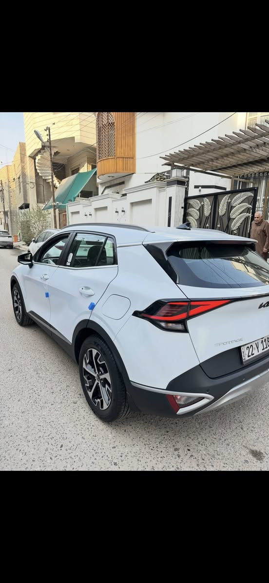 سبورتج 2025 خليجي رقم اربيل جديد وكاله مجانا🪬
مكفول صبغ ضربه تبديل بارد 
ماشيه 9000 زيرو 🪬
 موصفات معروفه سبورتج 
حساسات امامي خلفي كامره خلفي بصمه تغشيل عن بعدلد امامي خلفي تبريد قطعتين مري شفط تحكم ستيران وباقي موصفات معروفه 
سعر  232  بيه مجال لشراي يتصل 
***********
مكان سياره بصره
