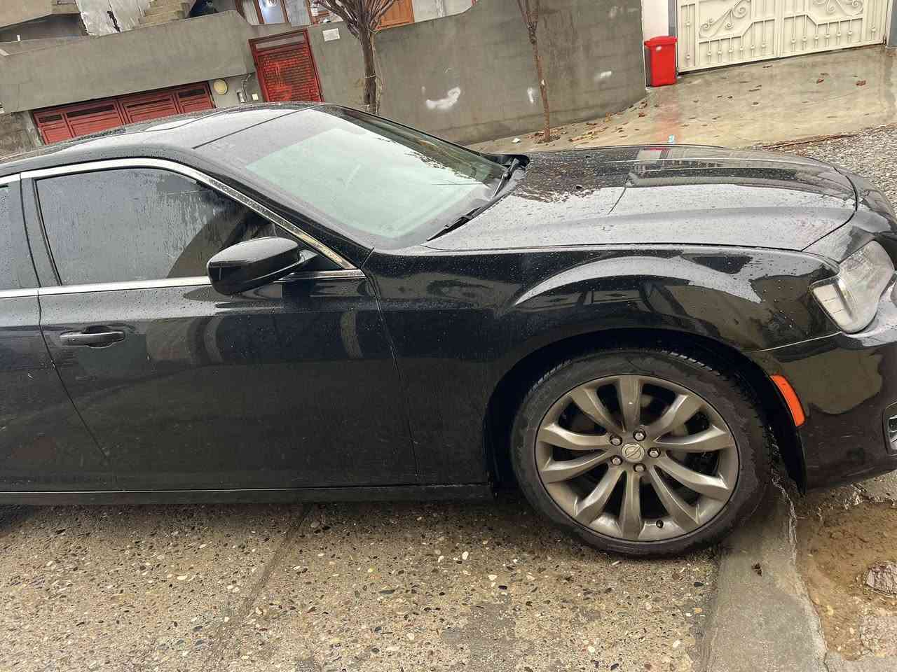 ئؤباما براوه ي دوبه ي
موديلي ٢٠١٦ 
كراوه به ٢٠٢١ 
فول مواسفات
پانؤراما 
گيرماوس 
شاشه گه وره 
كوشن ساردوگه رم 
سوكان هيته ر
كوشن خه زن 
كوشن جلد 
ده حم و ليدراوي نيه
سه قف و حيزام به شه رته
گيرومكينه به شه رتي فيته ر
ته قه و ره قه چركه ي تيدانيه 
كا ره باي هه مووي به شه رت
شوين قلادزي 
٠***********
