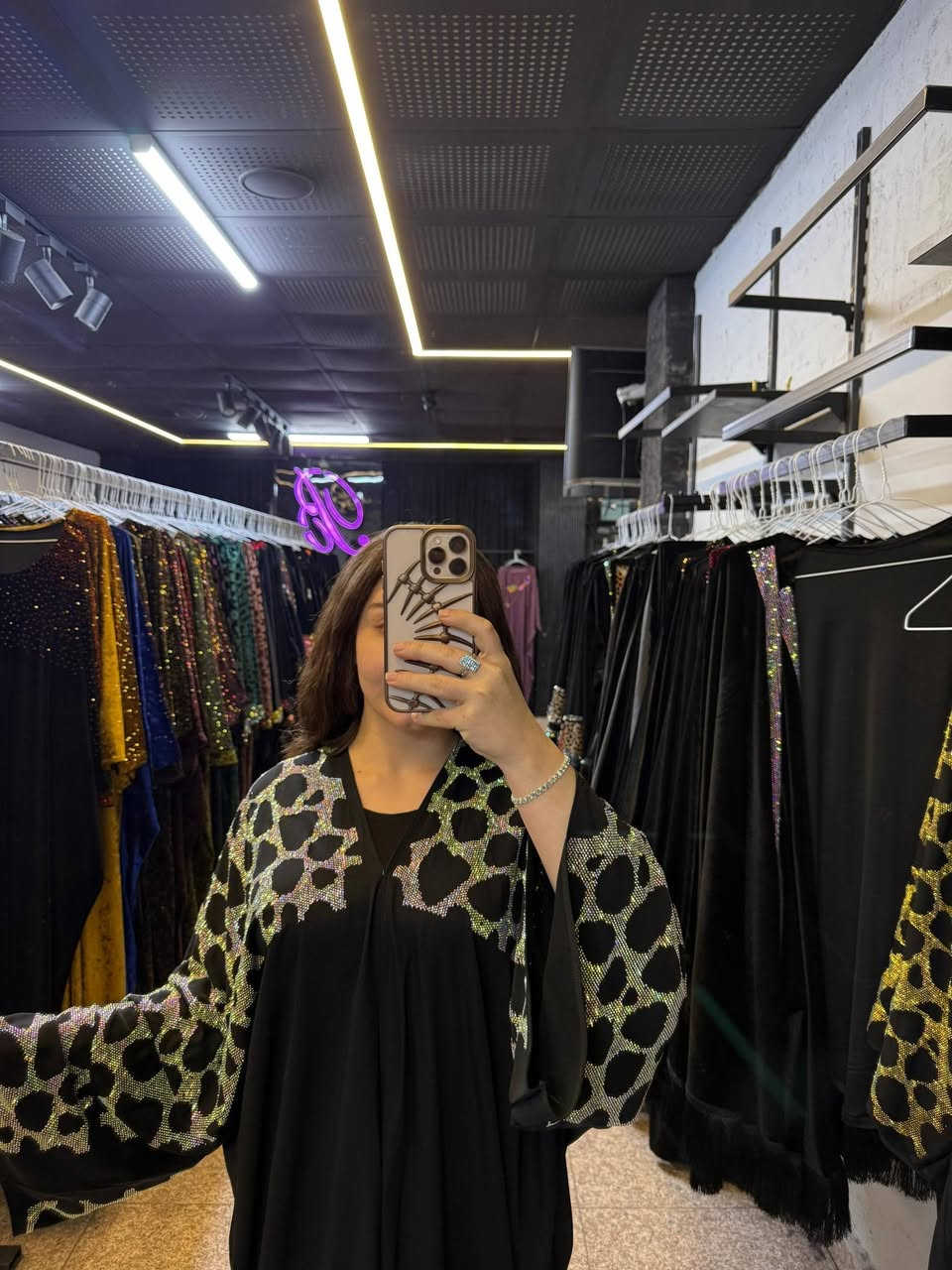 جبه تخفيض من دخل معمل اربيل اسعار نار جوا السوگ  
  قياسات متوفر فري سايز 
   قماش ندى فرسان اصلي نوعيه درجة اولى 
  ستراس درجة اولى 
 جمله و مفرد 
  بي واتساب هاذا الرقم ***********
