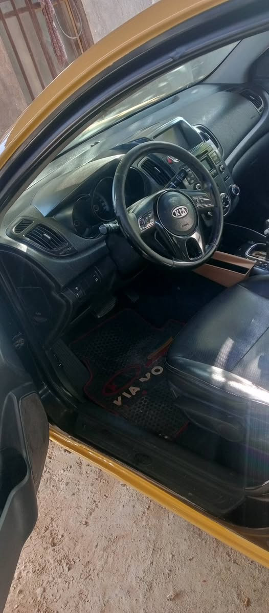 سلام عليكم ورحمة الله وبركاته سياره كيه فورتي 2013للبيع سياره نفقصه بس تبريد سياره كله كامله مابيه اي شي اتكفلك محرك وكير وحداديه جديده ورقم نكليزي قبل شهر مصفرين الهيئه والغرامات سنويته لحد2030 تجي تفحص وتاخذ ع شرط تقتنع اله تاخذه وسعر خاص او هاذا رقمي بي واتساب ***********
