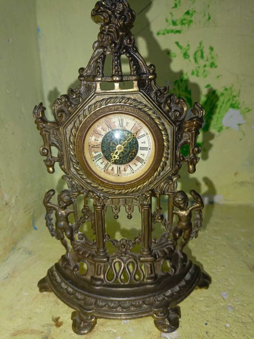 ساعه نحاس تشتغل نصب اثنينهم شغالات واحده صغيره واحده كبيره سعر الكبيره 85الف وسعر الصغيره 55الف يوجد توصيل


**إذا كنت صاحب هذا الإعلان وتريد حذفه لأي سبب، رجاءا أرسل رسالة إلى الدعم الفني**