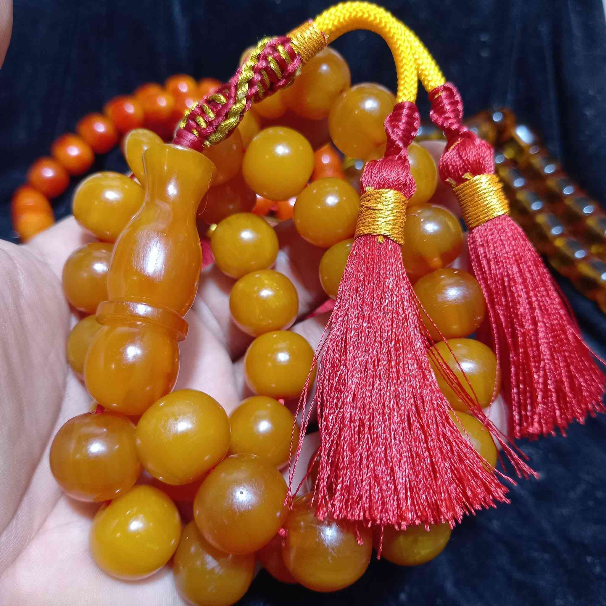 📿 سبحة سندلس باكستاني الأصلي قطعة قديمة كركوشة حياكة العنوان بغداد يوجد خدمة توصيل كافة محافظات العراق اي سؤال او أستفسار واتساب او الاتصال بالرقم
***********
