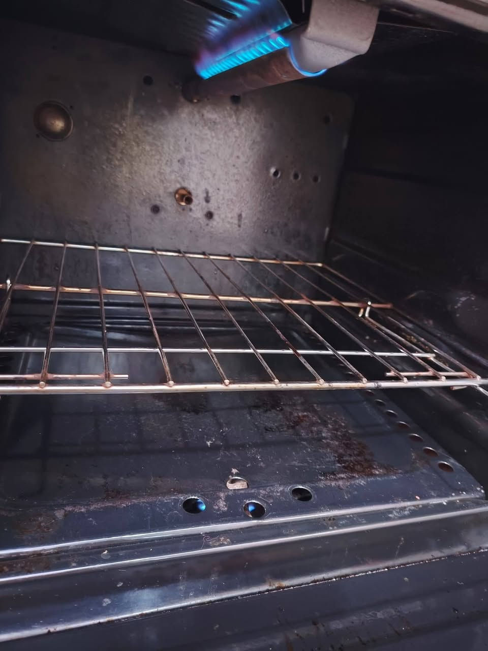 سلام عليكم 
طباخ فريش للبيع شغال الفرن يشتغل الفوك والجوة سوة
قياس 60*60 
سعره ٨٠ وبي مجال عنوان بغداد شارع فلسطين


**إذا كنت صاحب هذا الإعلان وتريد حذفه لأي سبب، رجاءا أرسل رسالة إلى الدعم الفني**