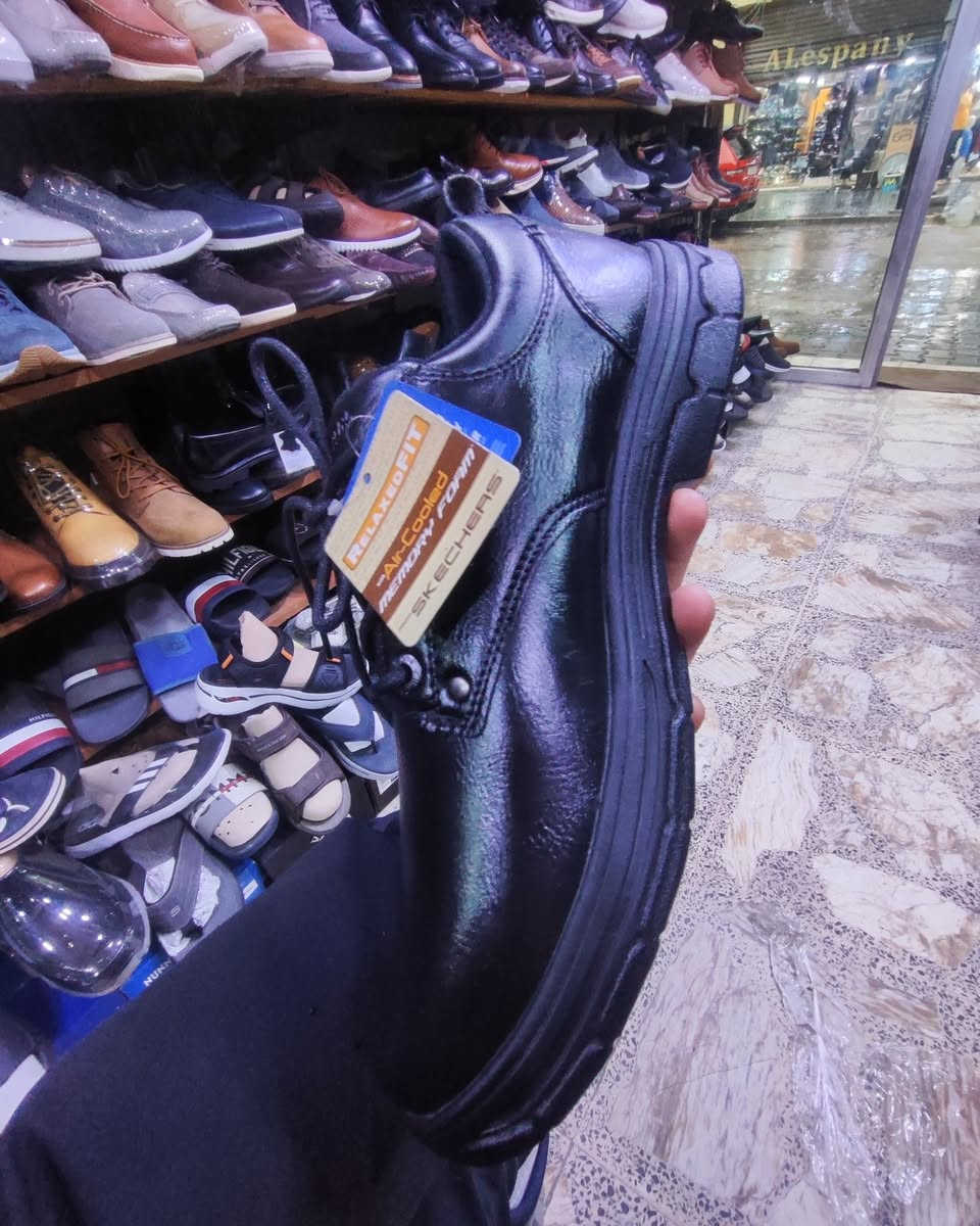 ماركة سكجرز قطعه جديدة أصليه اورجنال 
قياس ٤٥ طول القدم ٢٩
جلد طبيعي قطعه جدا مريحه 
السعر ٧٥ ألف 
مكان كرادة داخل مجاور دايموند مول في فرع علاء حداد محل الأيطالي الايطالي


**إذا كنت صاحب هذا الإعلان وتريد حذفه لأي سبب، رجاءا أرسل رسالة إلى الدعم الفني**