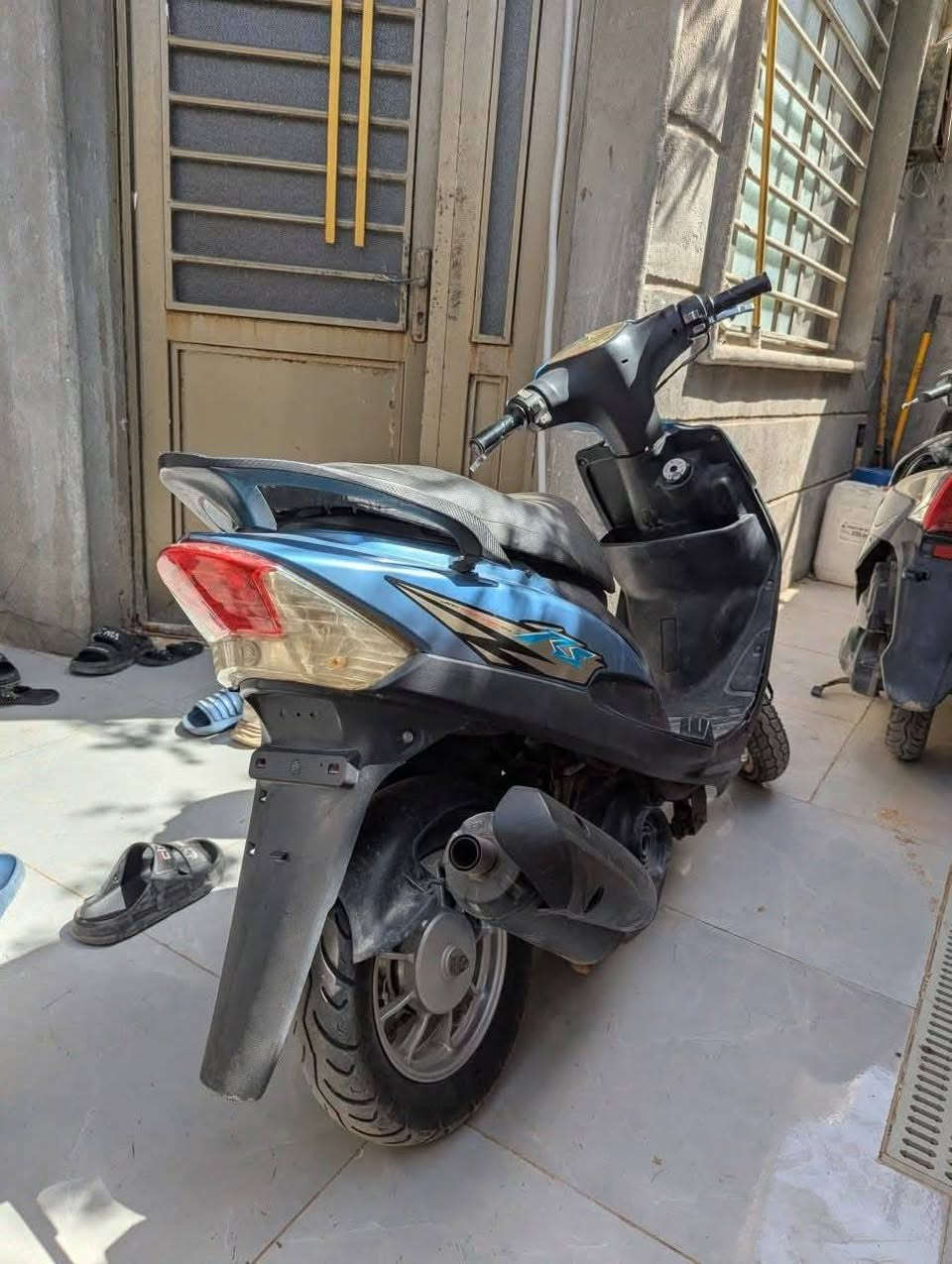 الدراجه للبيع الدراجه كلشي مابيها ما مفتوحه السعر 500 او بيهه مجال الدراجه نظيفه او بيهه ورقت المعرض الدراجه مكينه ناعمه سريعه العنوان كربلاء حي العامل الرقم ***********
