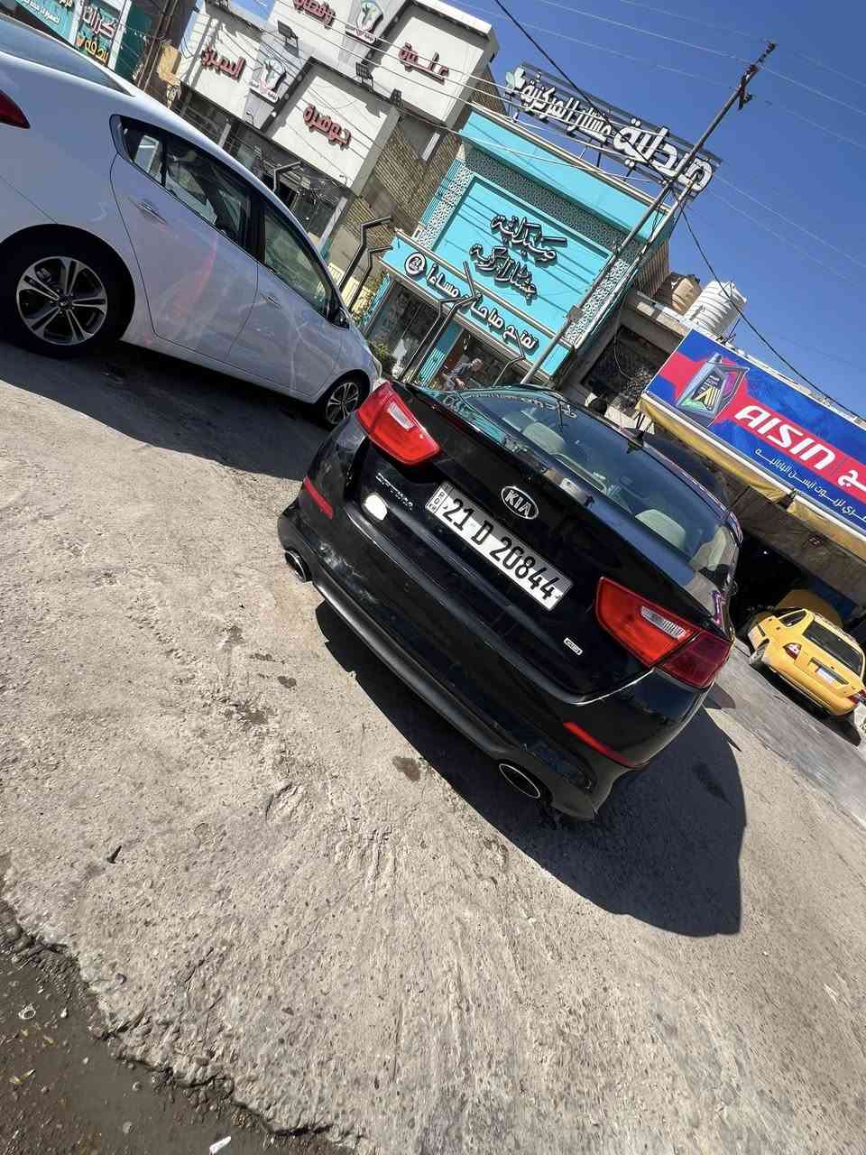 السلام عليكم
اوبتما لبيع موديل ٢٠١٥ 
رقم سليمانيه جديد باسمي وسنويه جديده  
سياره كهربايات صدر  امامي خلفي كله جديد 
السعر ب100وبيه مجال 
بيه ٥ قطع صبغ وجراد سونار سياره موجود 
ماشيه 105ميل 
العنوان البياع شرطه الرابعه
الرقم ***********
