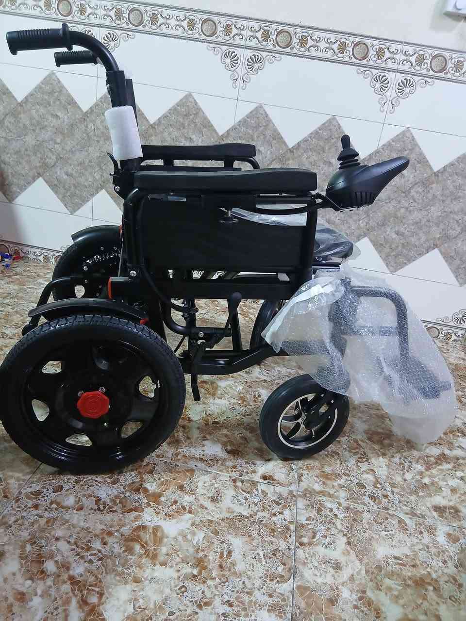 كرسي كهربائي به ٢ماطور وبطارية وشاحنته بالباكيت الكرسي جديد بالجيس كما موضح بالصور للبيع رايده ب ٥٠٠ ألف اوبي مجال وعلى الراغبين بالشراء يتصل على الارقام التالية *********** واتساب والرقم الثاني مابي واتساب *********** مكاني ابوغريب الشهداء

