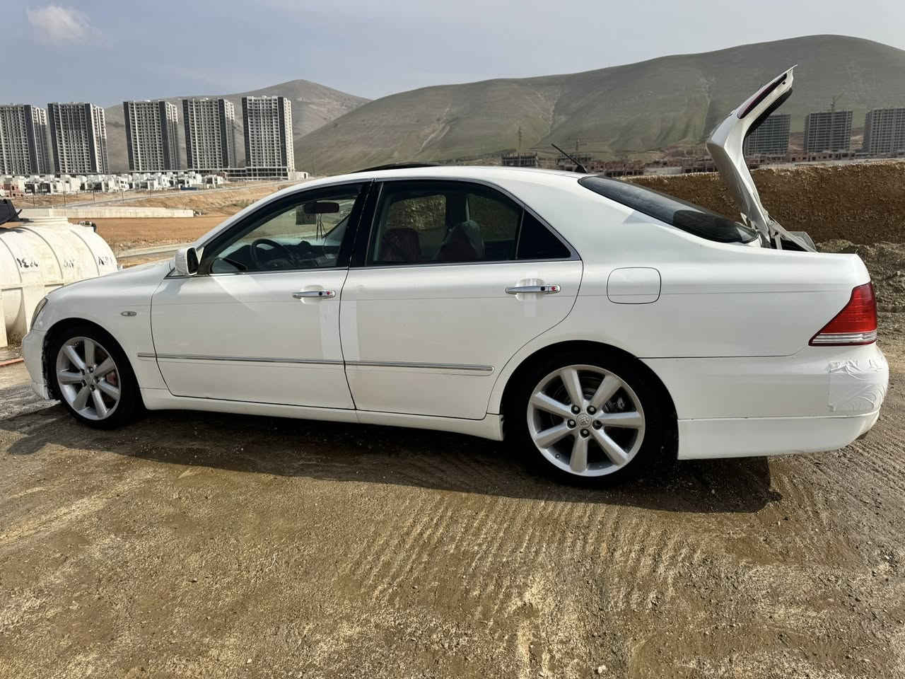 سه ره تا به ناوي خواي كه وره ميهرابان
شاهينه براوه براوه
سي دكم رويال كراوه ته سبورت 
سلايت ويل دينكه
شتي نمونه جوان 
فورميكه سور ناو ره ساسي
گيرومه كينه ١٨٢
سه ياره كه بيمسرف 
***********
ئادمين كول
