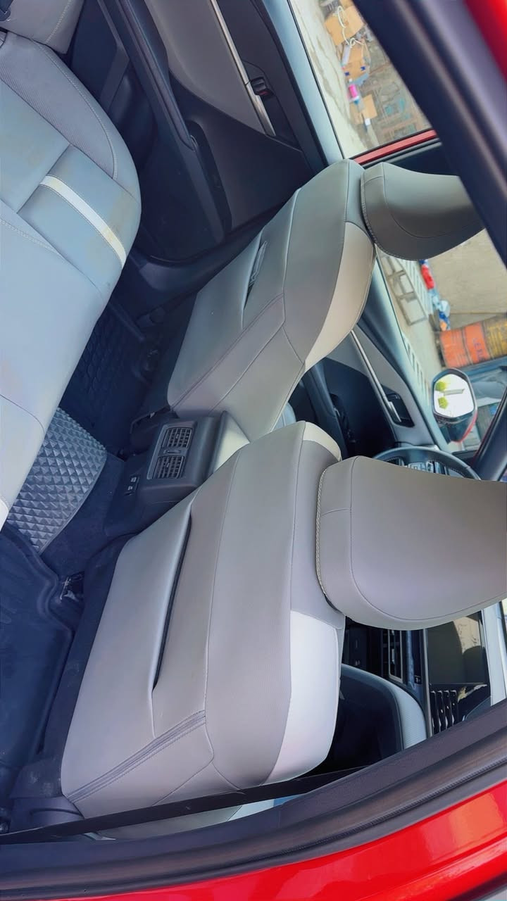 السلام عليكم اخوان كامري موديل ٢٠٢٥ هايبرد وارد امريكا اللون ماروني مواصفات SE السياره جديده جاهزه من كلشي السياره باأسمي مرقمه تحويل مباشر بيه قطعتين صبغ ماشيه 9000 ميل لا شاصي ولا دواخل  صور الحادث مرفقه للاتصال 
***********
مكان السياره بغداد
