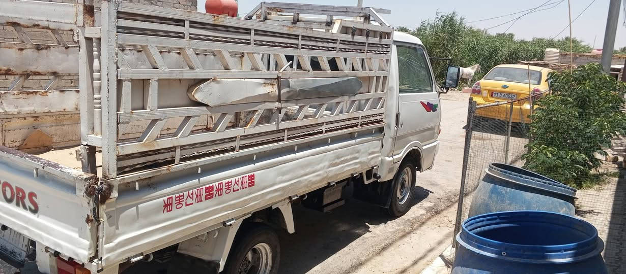 كيا بنكو 96رقم قادسية الماني تحويل مباشر مالكهه ديوانية السعر 40وبيهه مجال 
مكينه قليل بخار بدون تنقيص حداديه ومشط وتخم تاير جديد كهرائياتهه شغاله كير واكسل خير من الله مصبوغه جماليه.للاستفسار *********** عنواني ديوانية.
