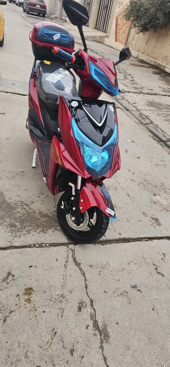 السلام عليكم 
مطور للبيع مستخدم شي قليل الوصل موجود
مطور سكنس 
3نمره
5بطاريات دبل 
دبل بصمه دبل سويج 
نضام بك 
مطور معروفه المواصفات 
#السعر550 وبي مجال 
موصل الأيسر 
***********
