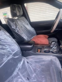 جيب شيروكي • ٢٠٢٠ • ورق