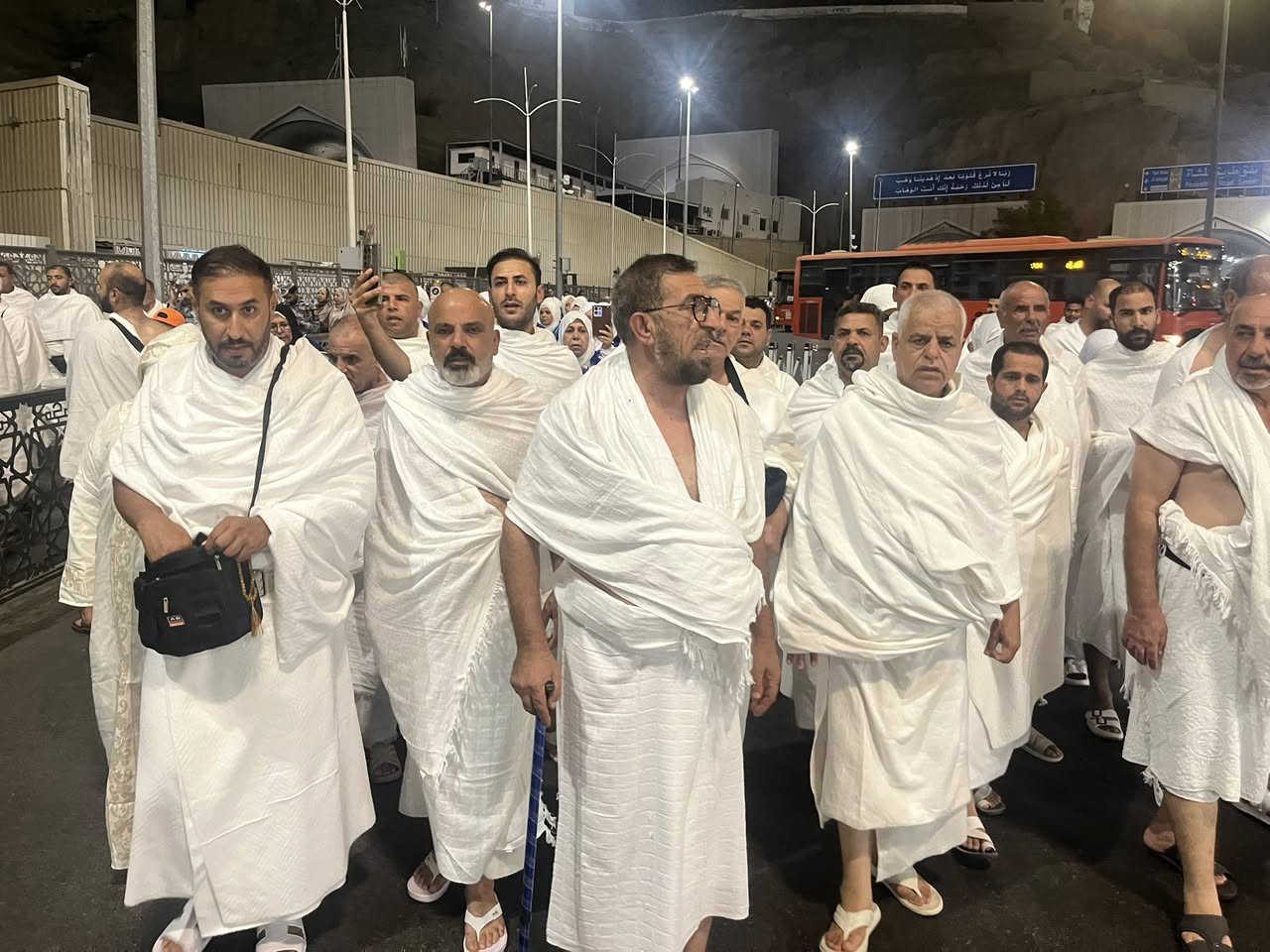 يعلن مكتب زمزم عن استلام جوازات عمره شهر رمضان سارعو بالتسلم لكون العدد محدود
السكن في محبس الجن بسعر ١٠٠٠ دولار(١٠ أوراق)

السكن في منطقه العزيزيه بسعر ٧٥٠ دولار (٧ أوراق ونص)

***********

***********

***********
