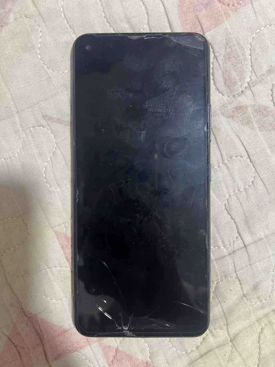 تلفونين infinks HOT 10+HONR X6
لهوت 10 كلشي مابي نضيف بس كسر بسيط بشاشه من جوه كامرته تخبل ذاكره 128

ولهونر نضافته قليله بس تبدله ضهر ب5 الف يرجع جديد 
ذاكره 128
 قيم واخذ للستفسار الرقم *********** 
او خاص
