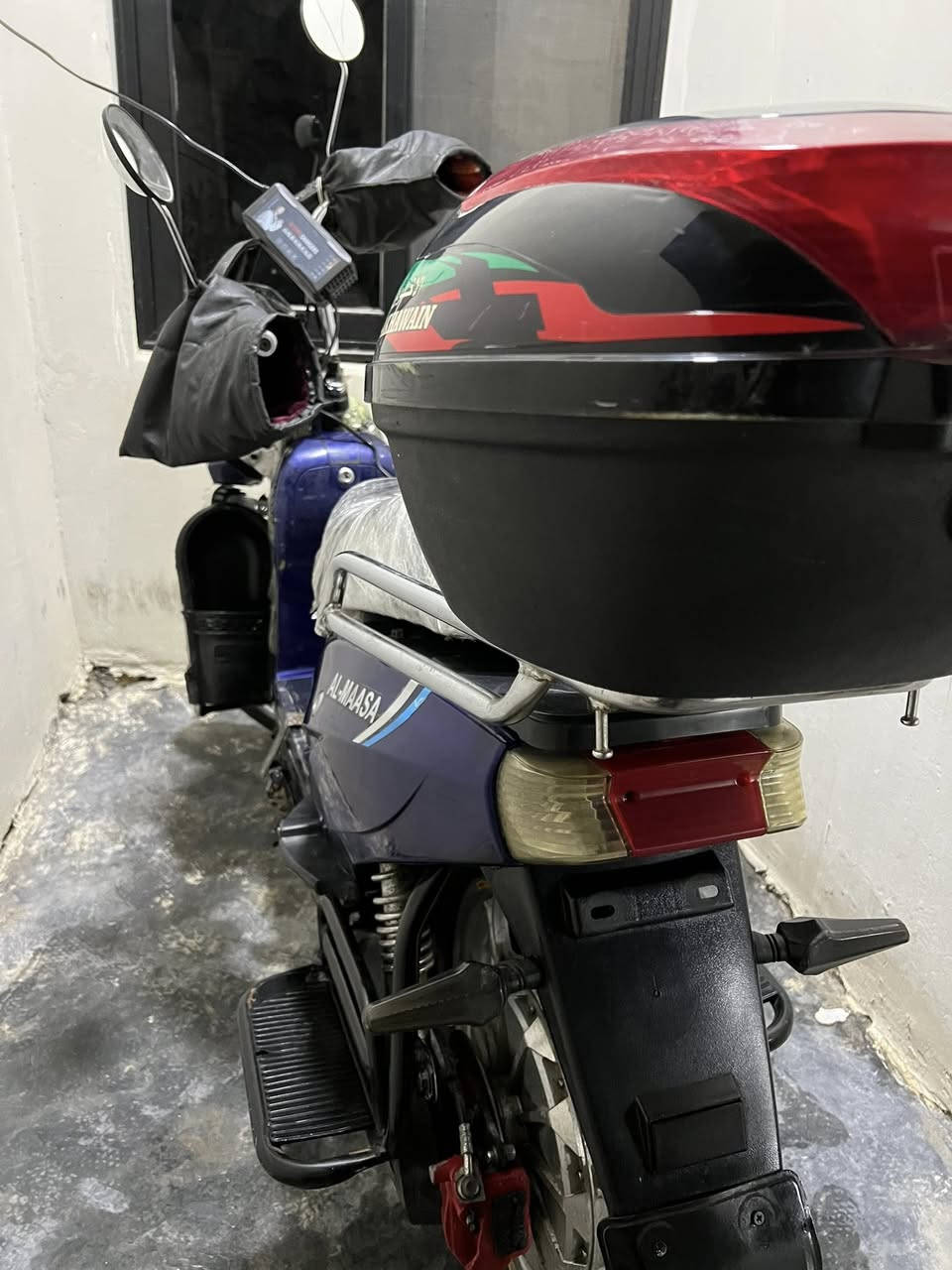 دراجه شحن هارلي
كلشي شغال بيها 
اشاير 
ضوء
هورن
شاشه
فول نضافه
بطارياته ع فحص جدد سعر 350
رقم***********مكاني جغيفي ثانيه
